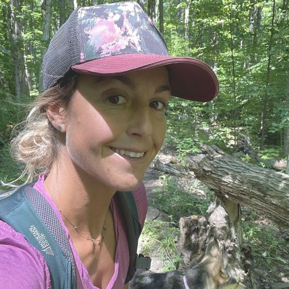 Meet your Posher, Stephanie - Picture 1 of 1